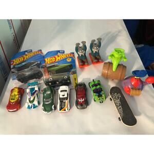 Hot Wheels mixed toy bundle